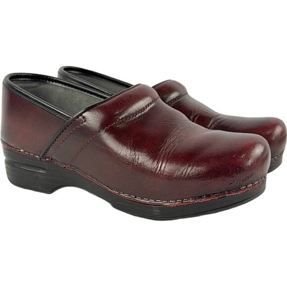 Dansko Pro XP Burgundy Size 38